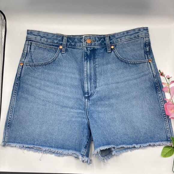 Wrangler Light Wash High Rise A-LineCutoff Donna Shorts Western Cowgirl Size W30 - Picture 1 of 10